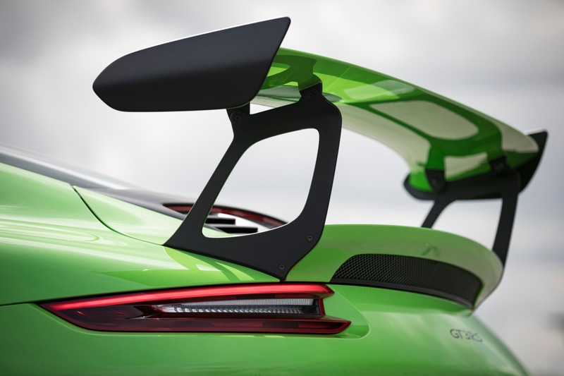 Illustration for article titled Put These Very Good 2019 Porsche 911 GT3 RS Photos In Your Life